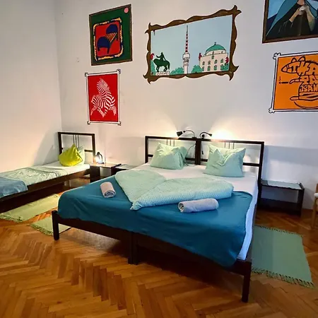 Ξενοδοχείο με διαμερίσματα Napartman